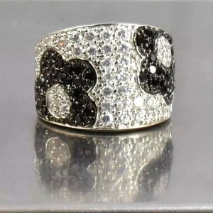 925 Sterling Silver Estate Ring Size 6 (7.3g)